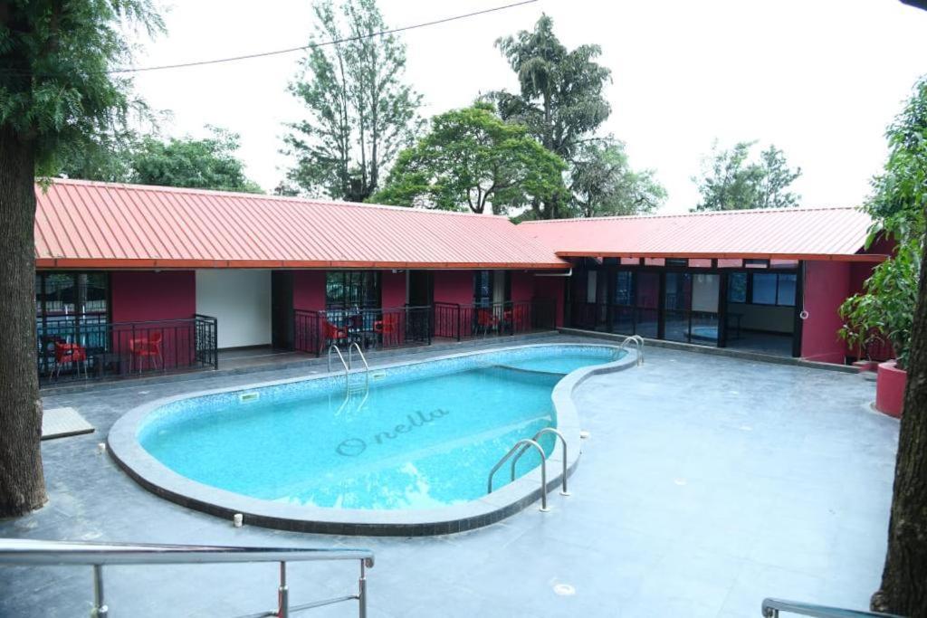 Onella Regency Hotel Панчгани Екстериор снимка