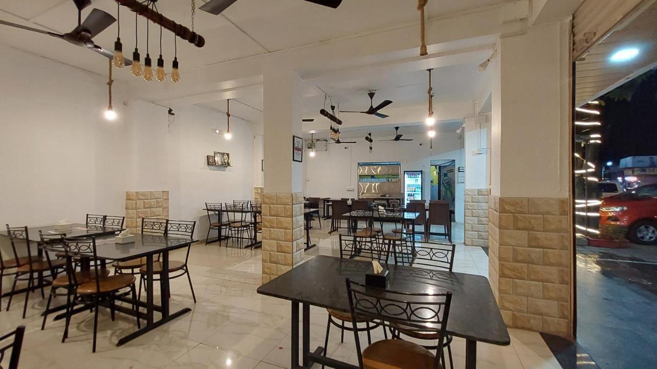 Onella Regency Hotel Панчгани Екстериор снимка