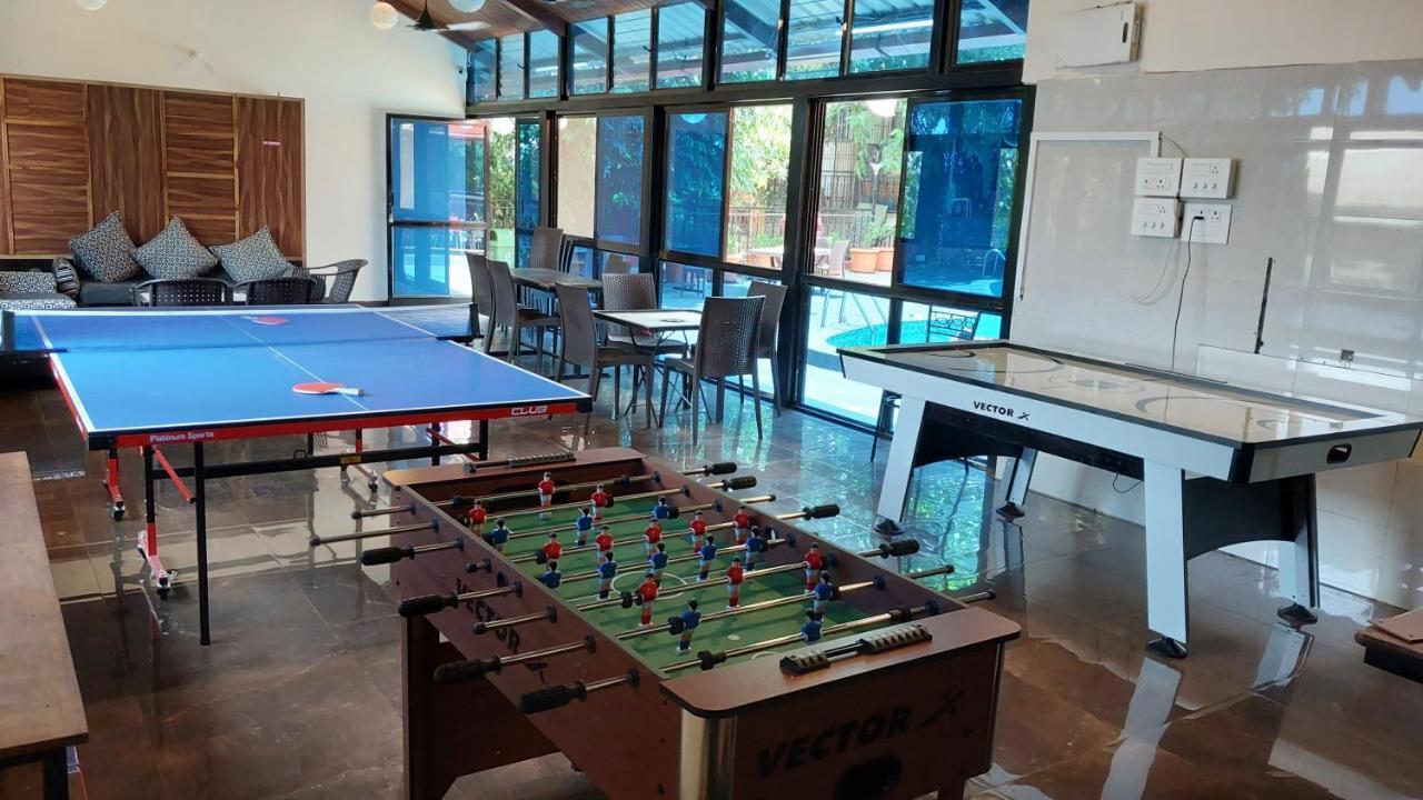 Onella Regency Hotel Панчгани Екстериор снимка