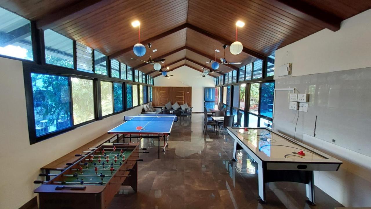 Onella Regency Hotel Панчгани Екстериор снимка